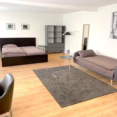- Modern, Gemuetlich, Eigener Parkplatz ケルン