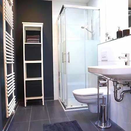 - Modern, Gemuetlich, Eigener Parkplatz * كولونيا