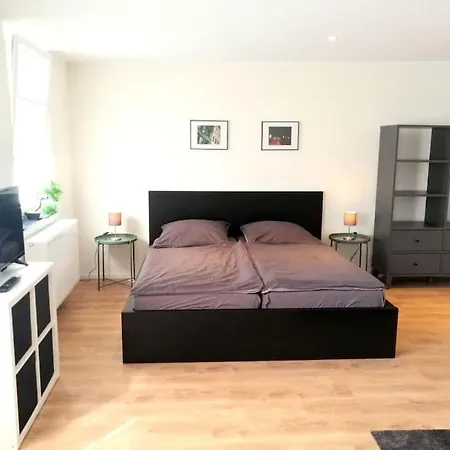 - Modern, Gemuetlich, Eigener Parkplatz Colonia